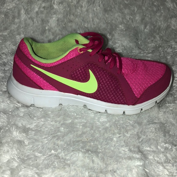 Nike Flex Experience RN 2 Sz 4Y - Picture 1 of 8